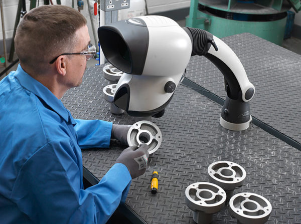 02-Mantis-stereo-microscope-versatile-workshop-application-768x572px-1-600x447